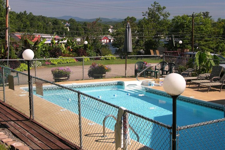 Pool 16 of 38