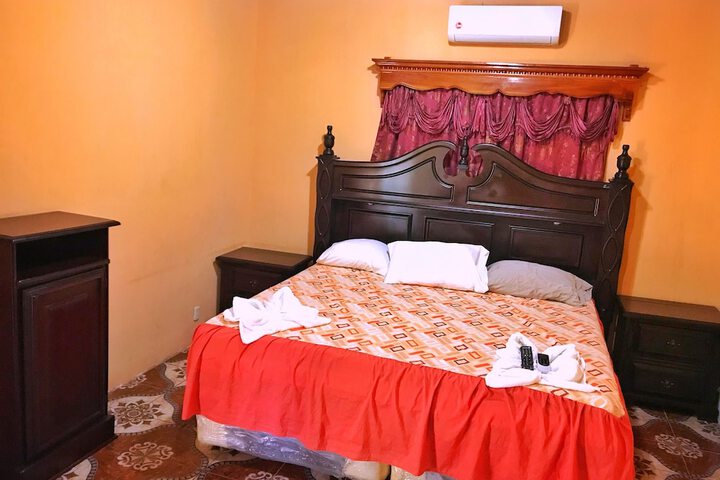 Room 13 of 29