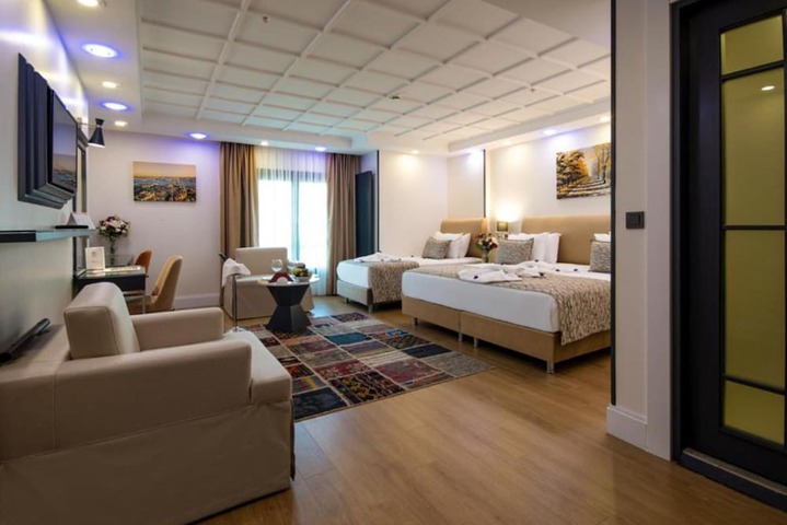 Room 25 of 68