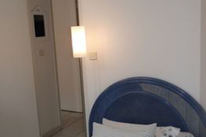 Room 18 of 28