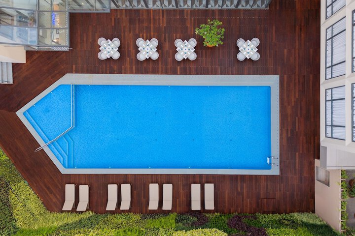 Pool 53 of 88