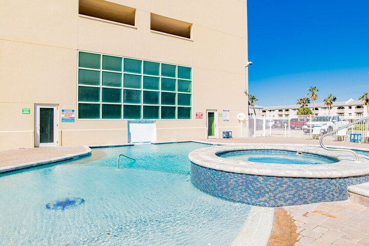 Pool 43 of 65