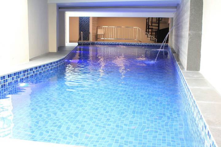 Pools & Facilities
