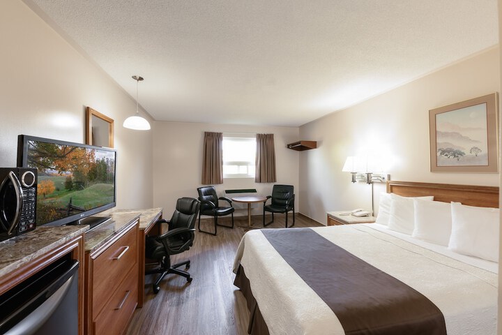 Room 8 of 55