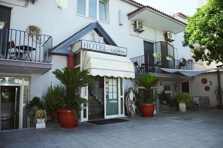 Hotel 41 of 42