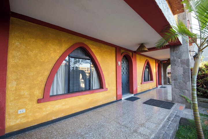 Ballroom/Hall 32 of 40