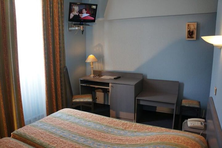 Photo 6