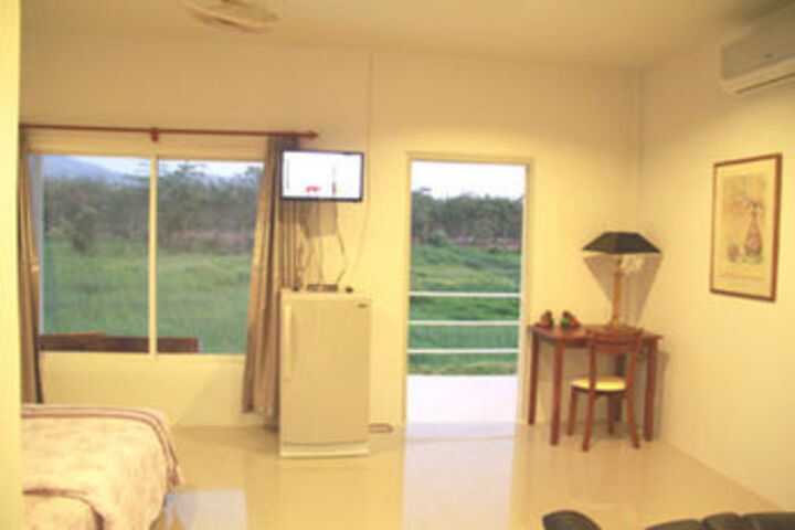 Room 11 of 21
