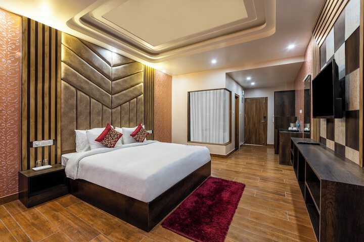 Room 25 of 53