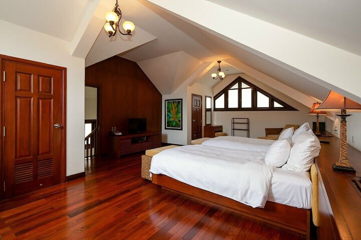 Room 4 of 125