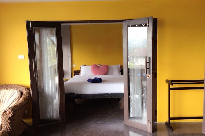 Room 8 of 62