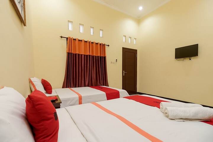 Room 12 of 12