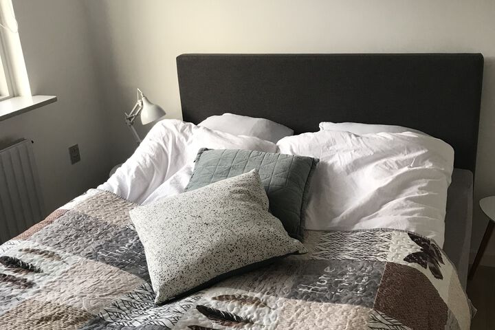 Room 12 of 16