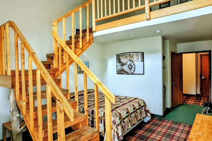 Room 7 of 24