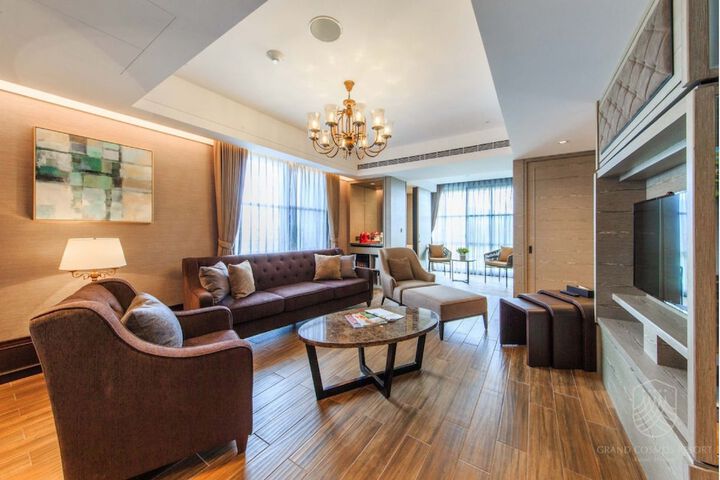 Room 25 of 208
