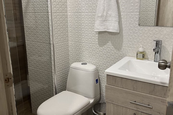 Room 33 of 42