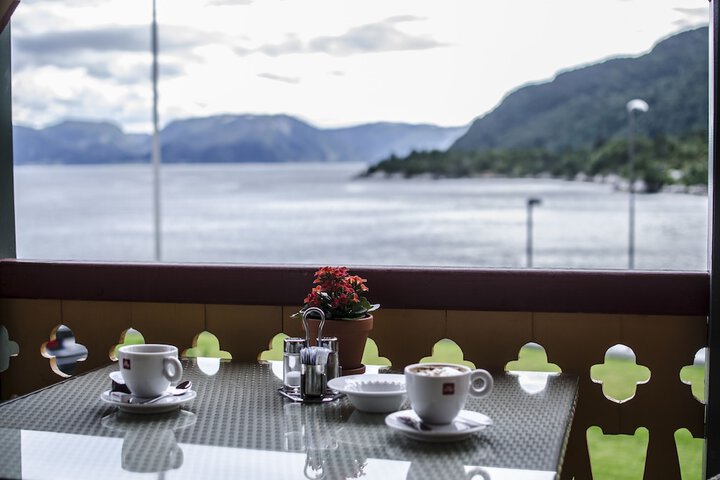 Breakfast/Coffee Service 65 of 104