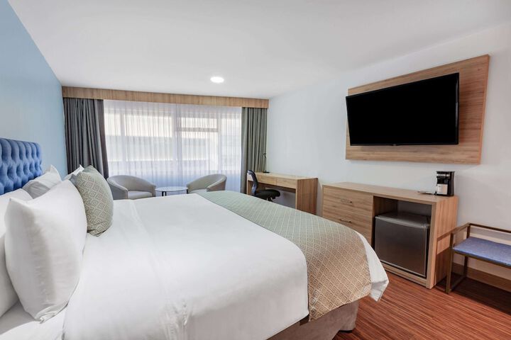 Room 20 of 71
