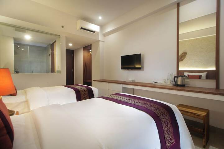 Room 6 of 52