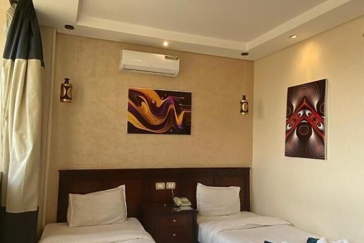 Room 8 of 53