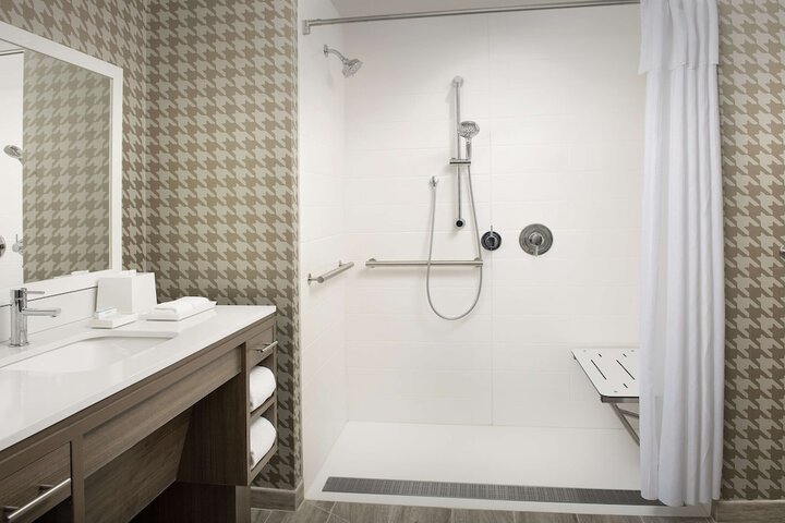 Bathroom shower