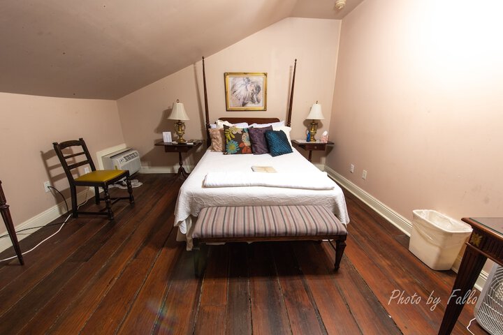 Room 29 of 156