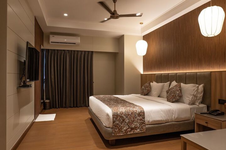 Room 13 of 71