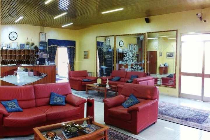 Guest Lobby
