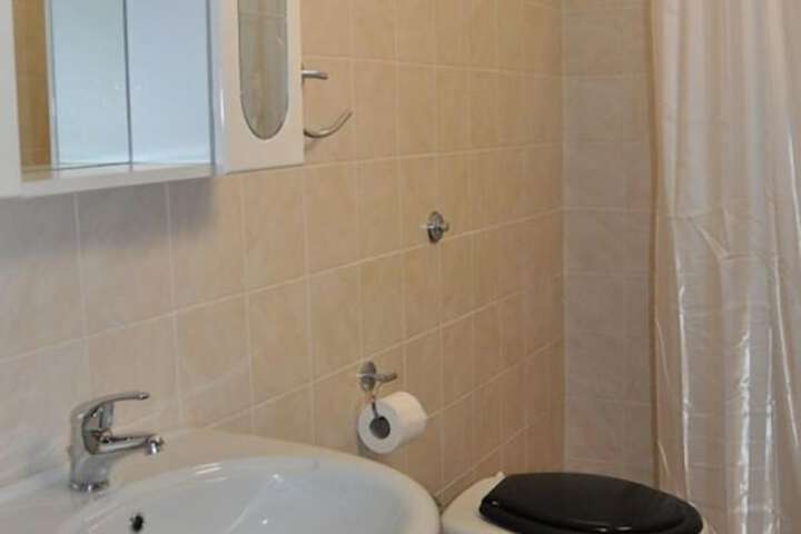 Room 43 of 68