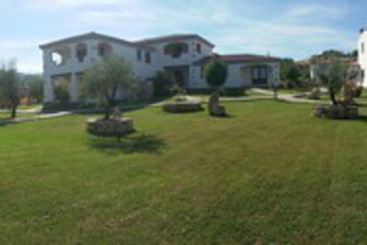 Hotel Exterior 24 of 76