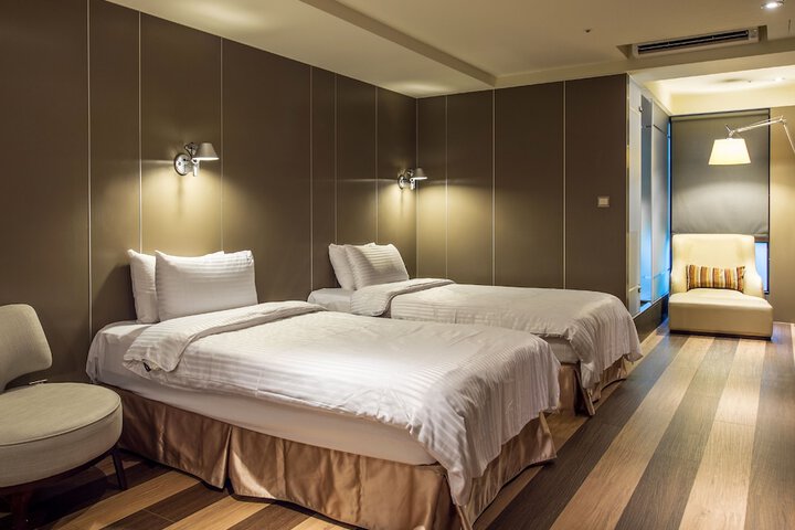 Room 10 of 53
