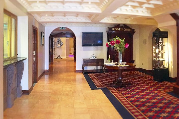 Guest Lobby