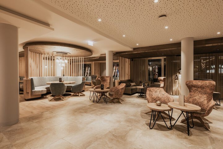 Hotel Interior 4 of 200