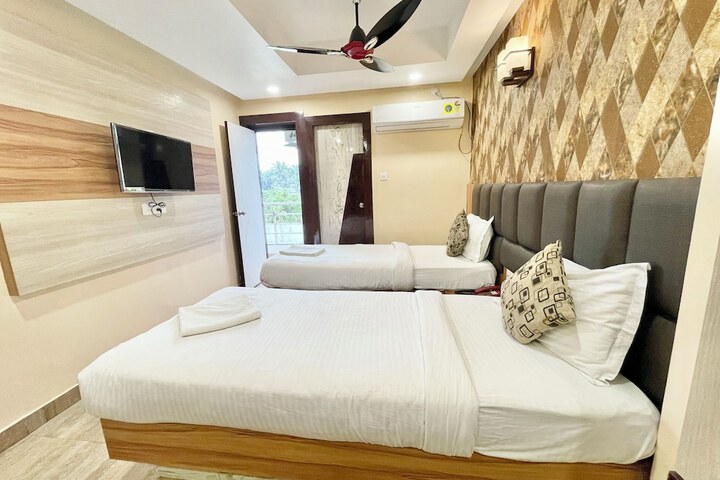 Room 42 of 159