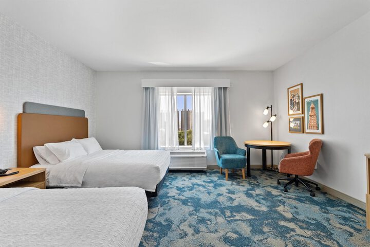 Room 10 of 33