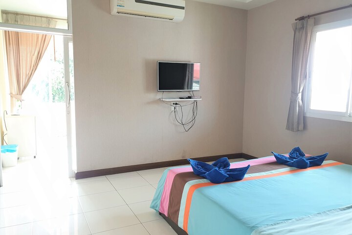 Room 8 of 38