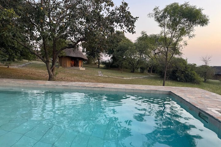 Pool 21 of 27