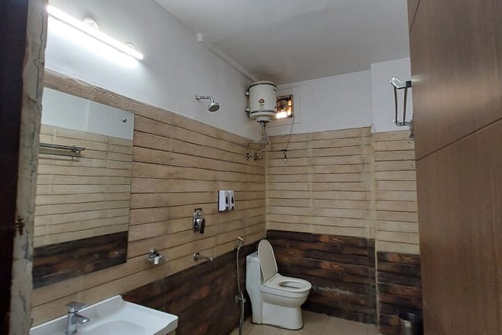 Room 13 of 15