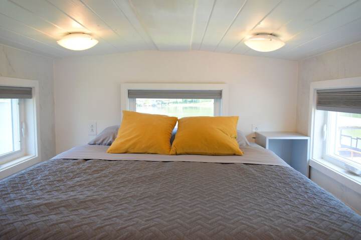 Room 17 of 172