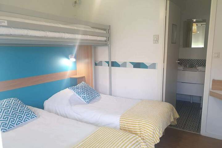 Room 43 of 128
