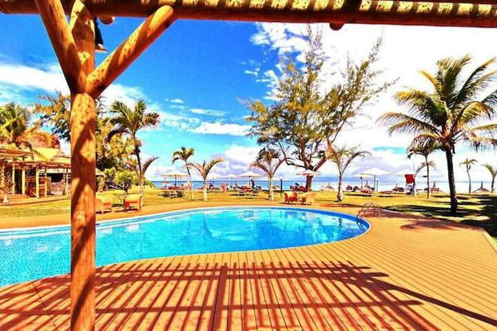 Hotel with Pool