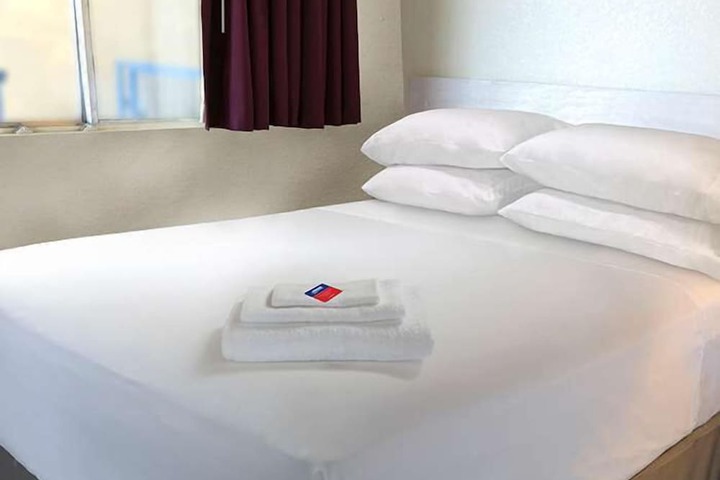 2 Queen Beds (4 of 12)