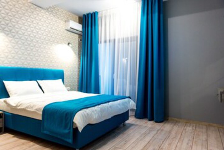 Room 18 of 32