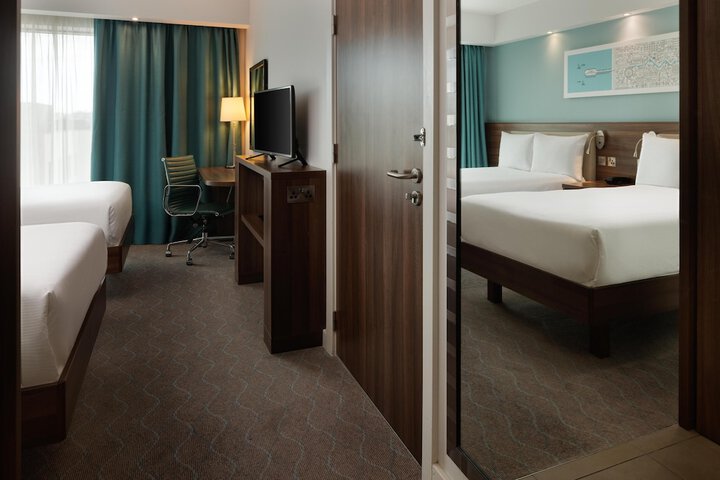 Room 27 of 52