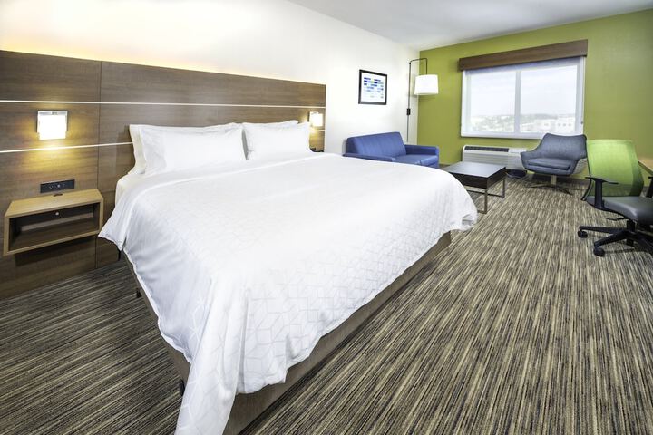Room 4 of 47