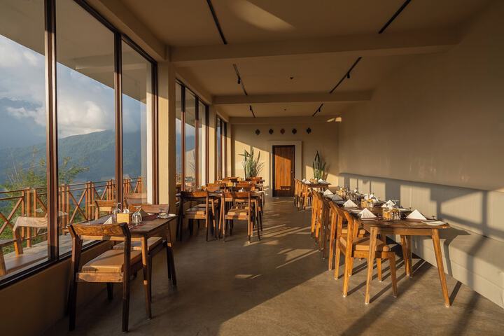 Dining 73 of 132