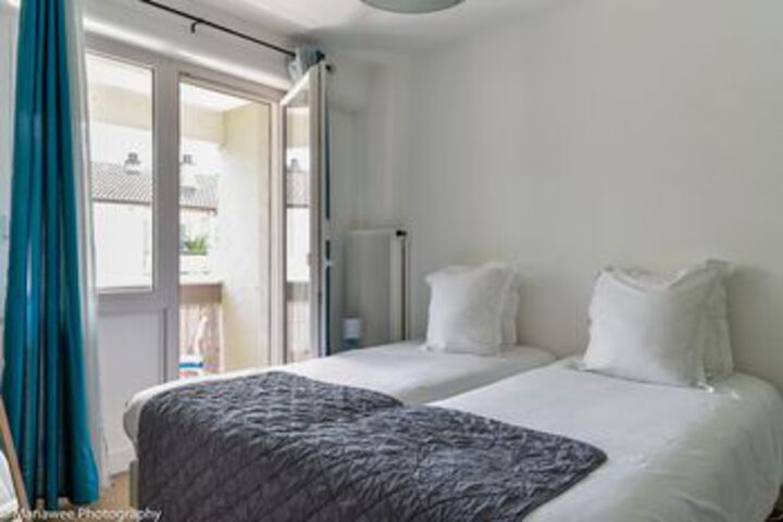 Room 6 of 20