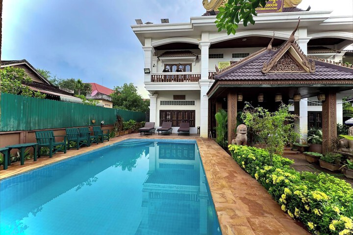 Pool 99 of 123