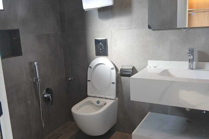 Room 19 of 28