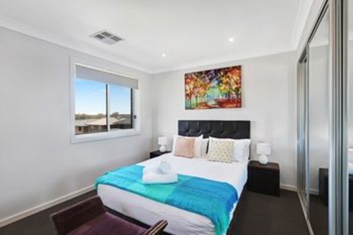 Room 9 of 25